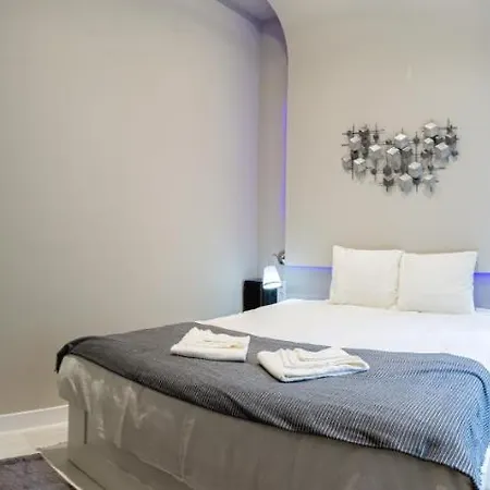 Daire The Royals Downtown *