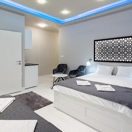 Daire The Royals Downtown