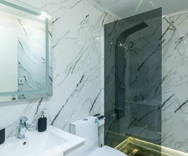 The Royals Downtown *